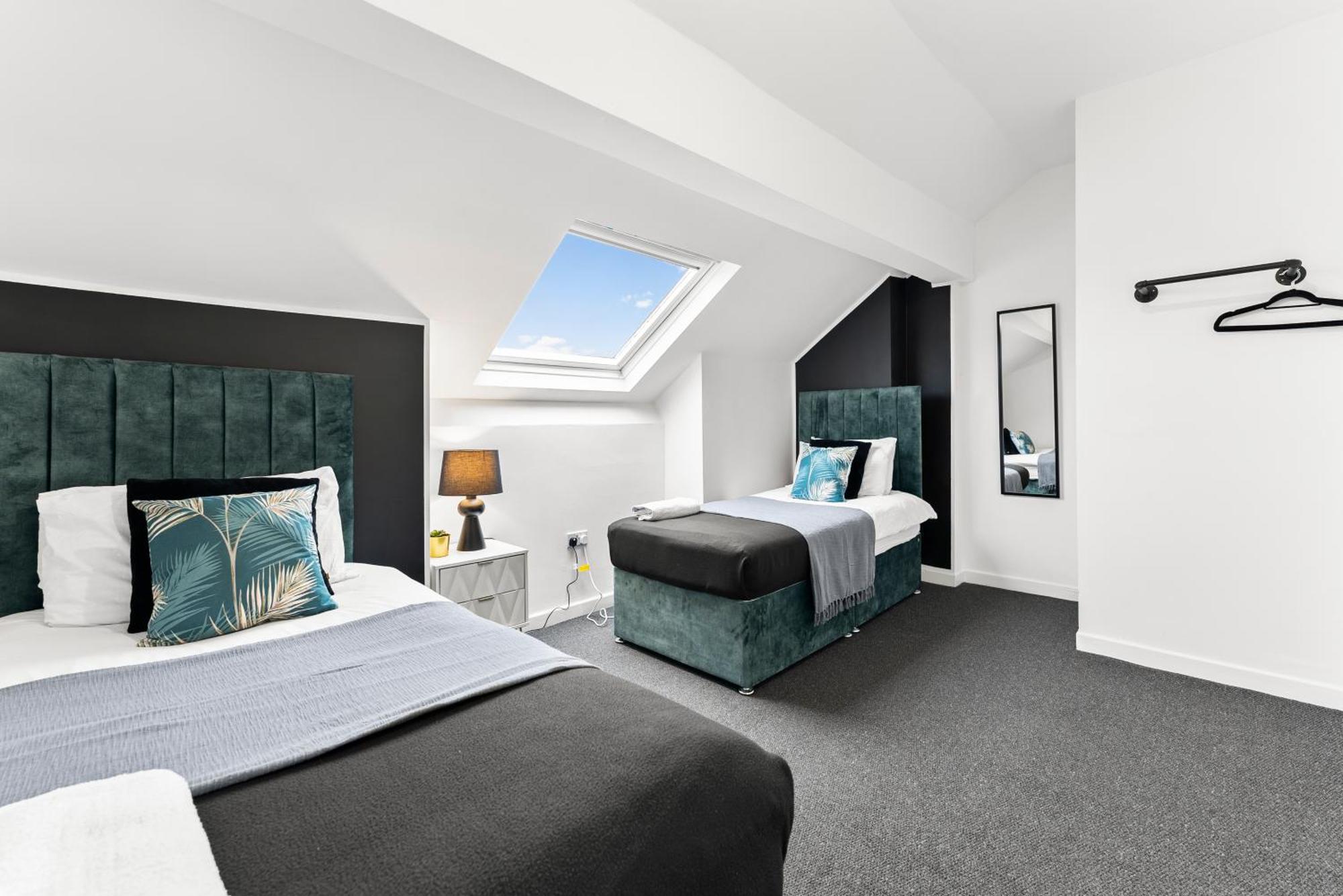 20 Percent Off! Stylish Sheffield Abode Sleeps 12アパートメント エクステリア 写真