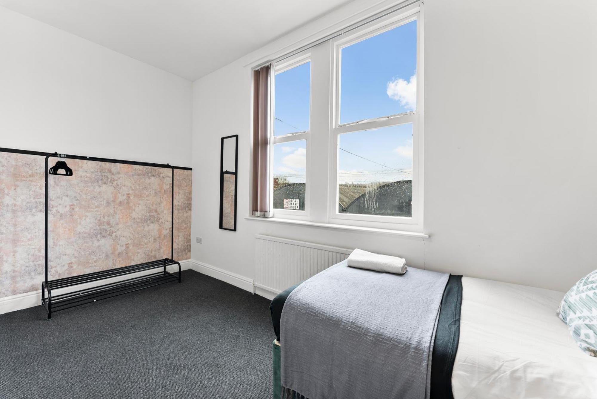 20 Percent Off! Stylish Sheffield Abode Sleeps 12アパートメント エクステリア 写真