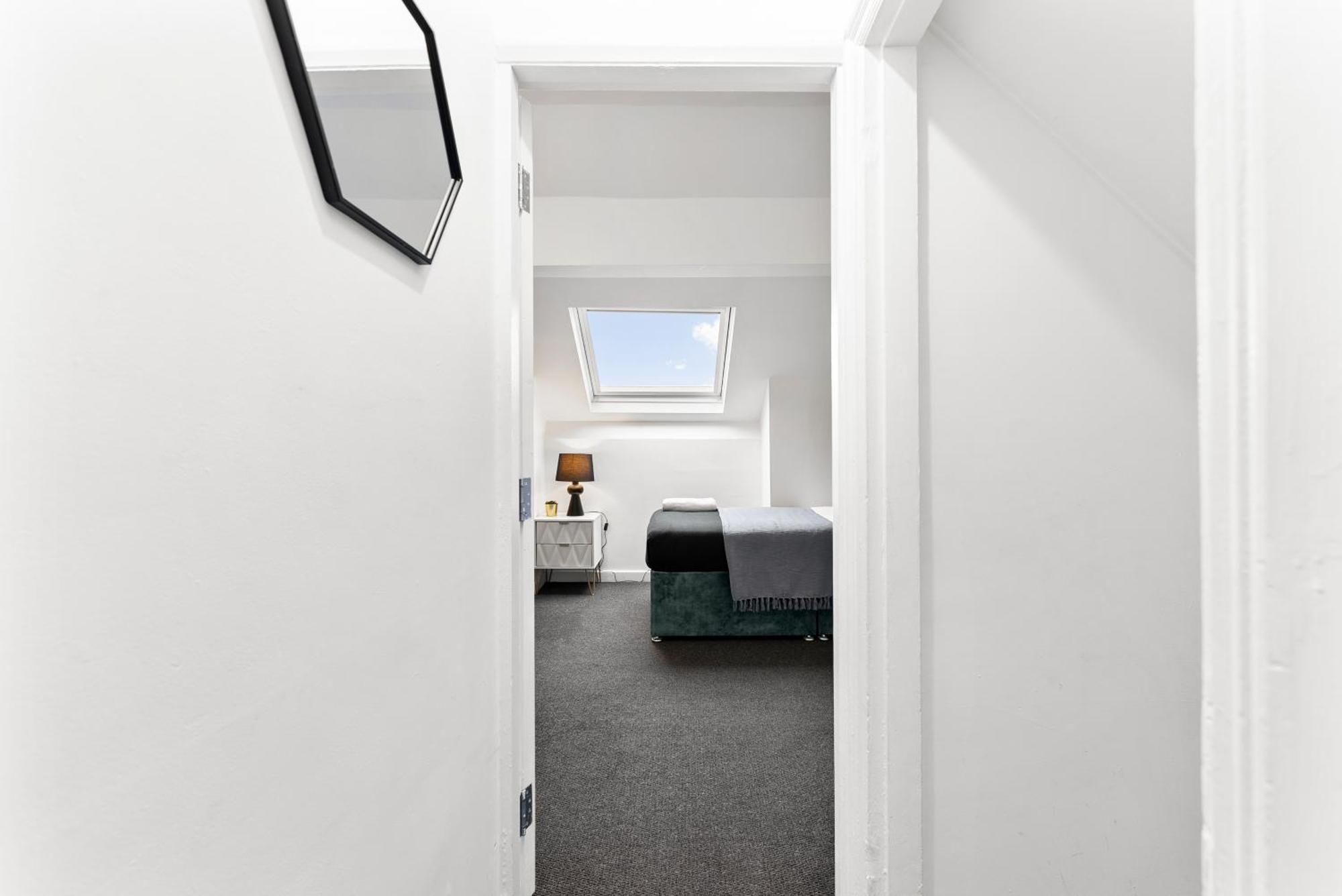 20 Percent Off! Stylish Sheffield Abode Sleeps 12アパートメント エクステリア 写真